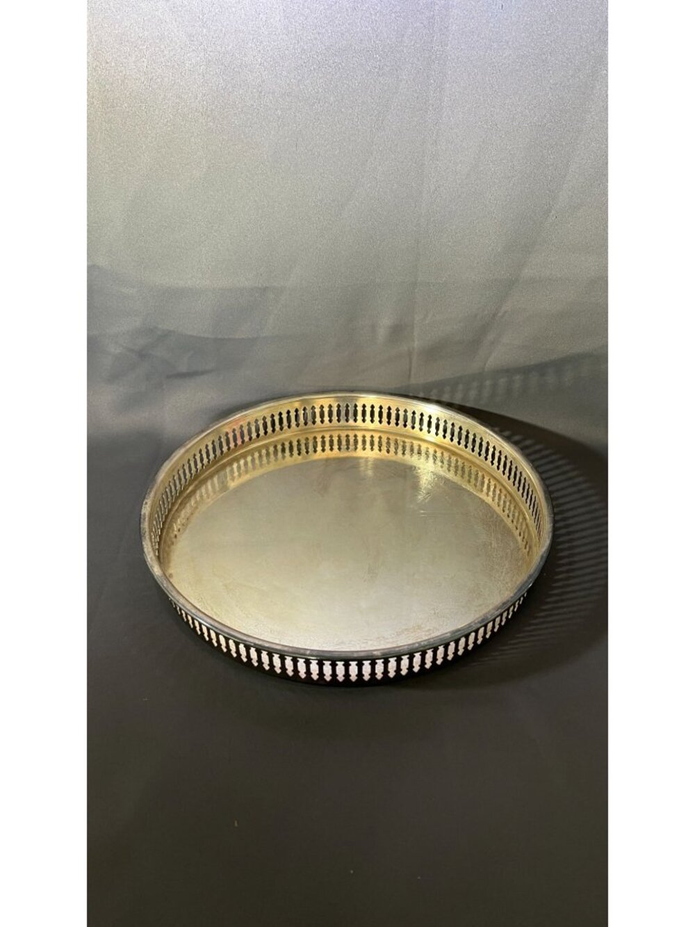 Elegant Leonard Silver-Plated Tray With Detailed Pierced Rim
